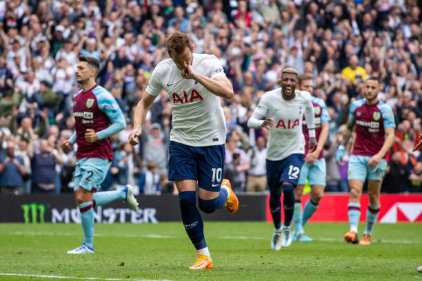 足球的合作 足球的合作