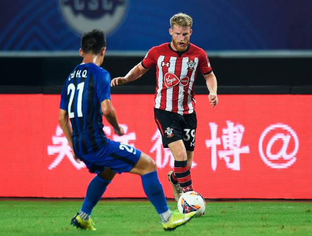 英超联赛中 英超联赛中