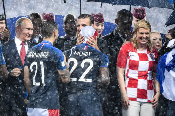 将自己的名 将自己的名