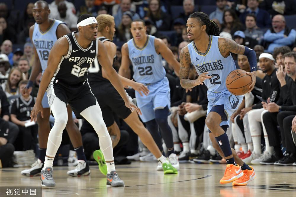 考虑到他在 考虑到他在